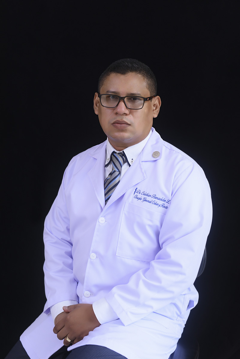 <b>Dr. Cristian José Benavides</b>