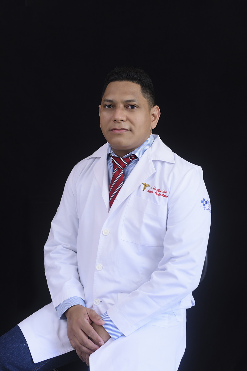 <b>Dr. Jairo Moreno Toval</b>